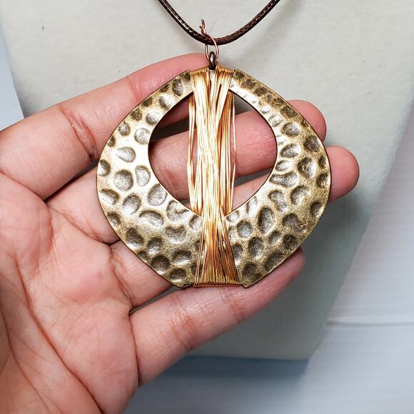 Round Thin Hammered Brass Copper Wire Wrapped Large Pendant 26" Unsigned - Picture 2 of 6